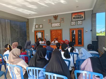 Peningkatan Kapasitas Kader Posyandu Desa Tegallinggah